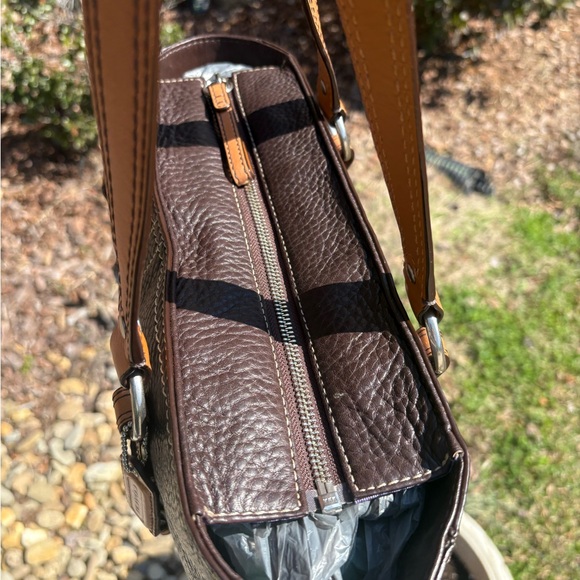 Coach Chelsea Brown Leather Tote EUC - Picture 6 of 10